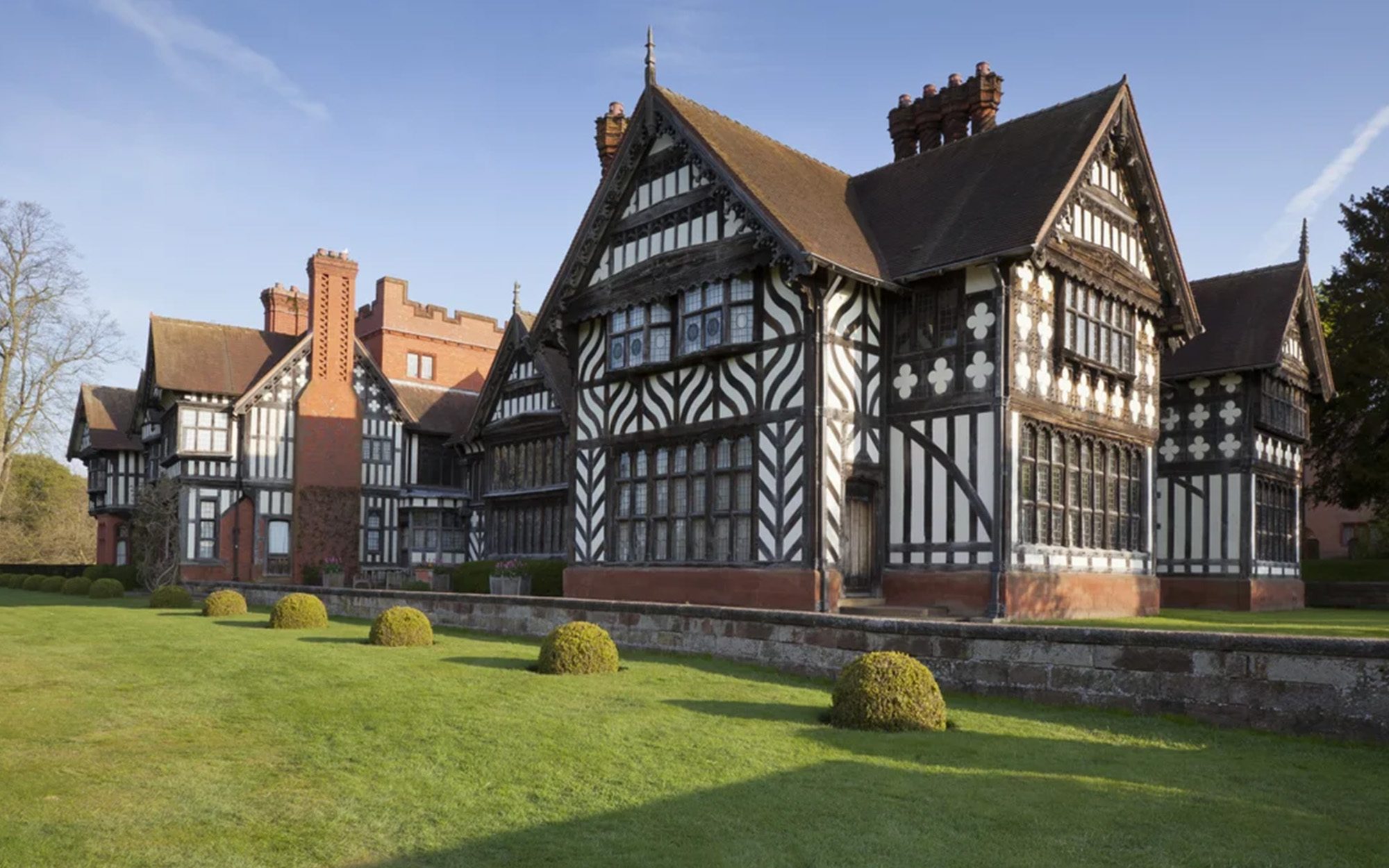Friends of the Grand Members Event | Christmas at Wightwick Manor